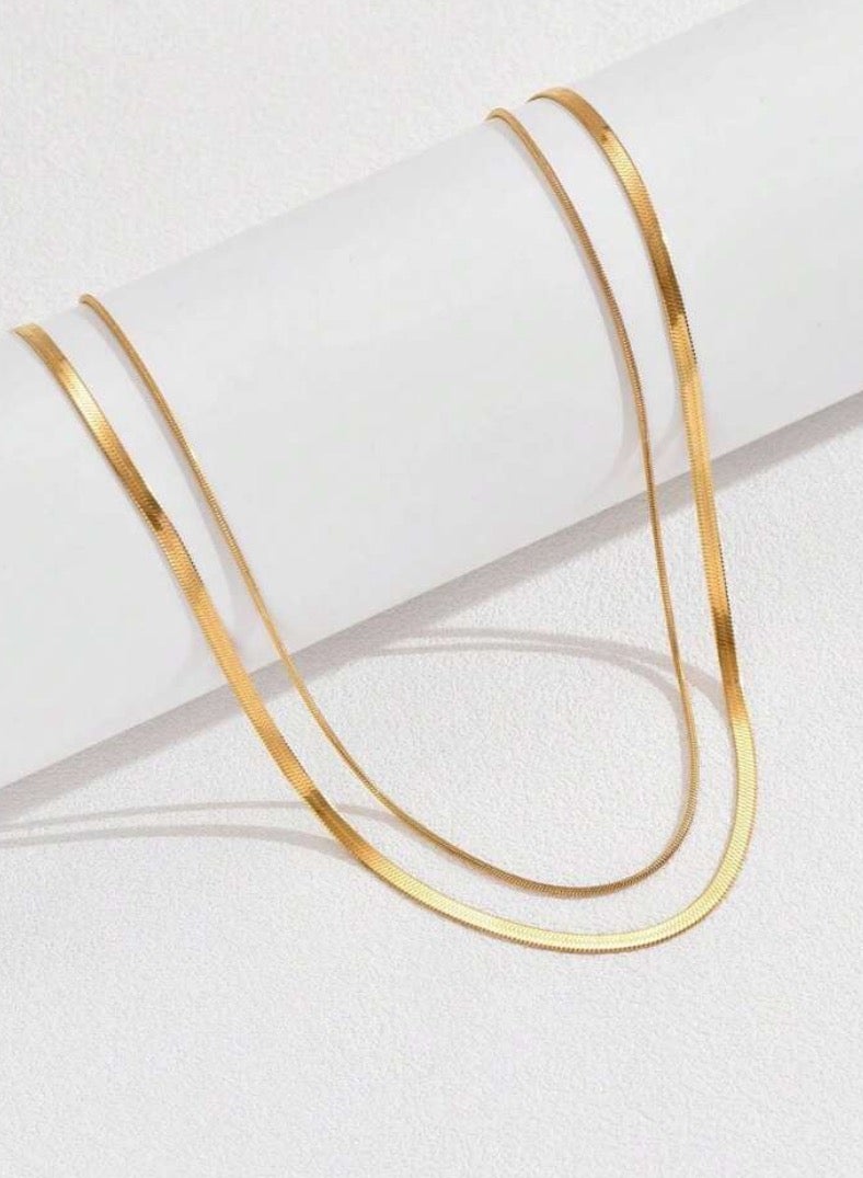 إيكوال سلسال نسائي أنيق مكون من قطعتين مصنوع من الاستانلس ستيل مطلي باللون الذهبي - Image 2