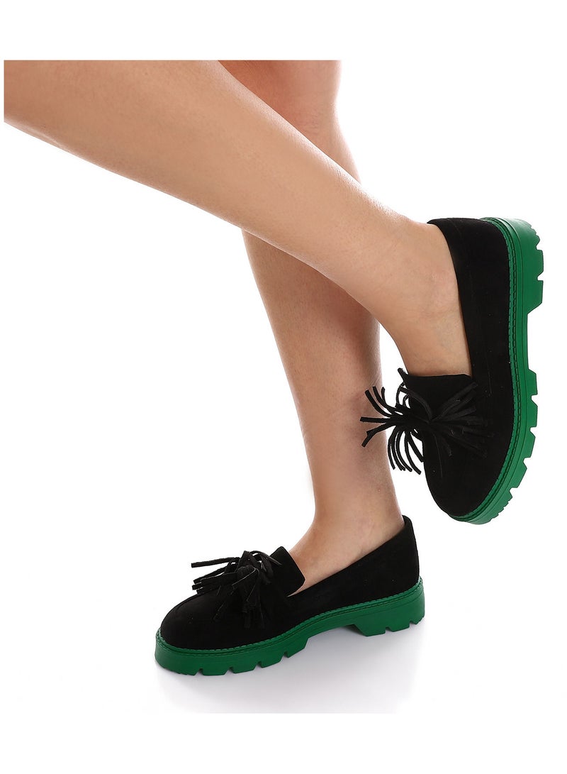 مستر.جو حذاء شمواه بدون رباط بنعل أخضر وشراشيب - أسود - Image 5