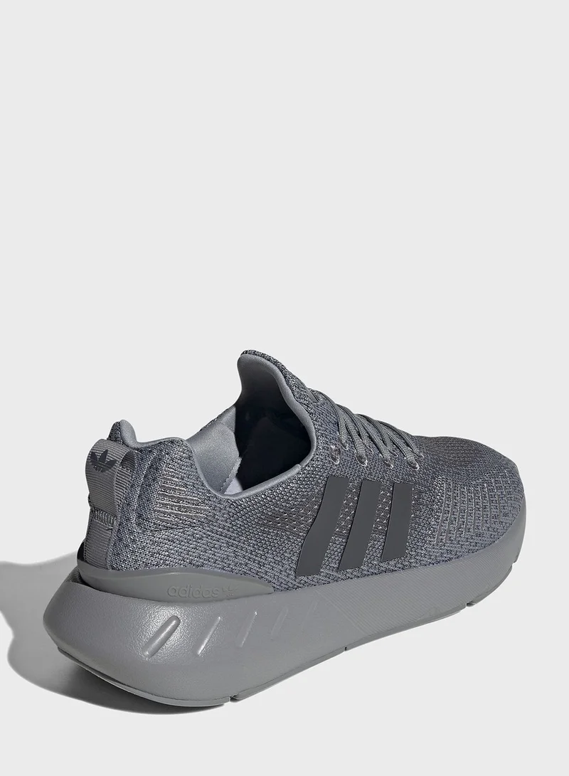 adidas Originals Swift Run 22