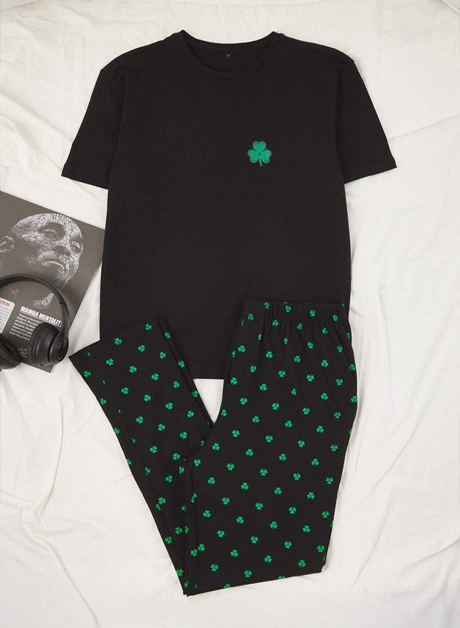 trendyol Black Regular Cut Clover Pattern Short Sleeve Knitted Pajama Set - Image 1