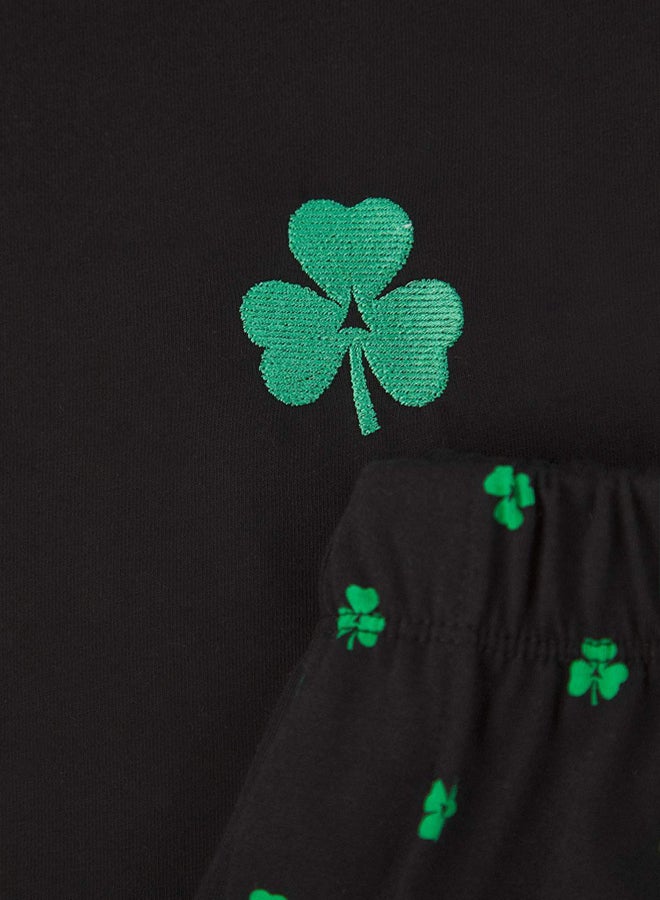 trendyol Black Regular Cut Clover Pattern Short Sleeve Knitted Pajama Set - Image 3