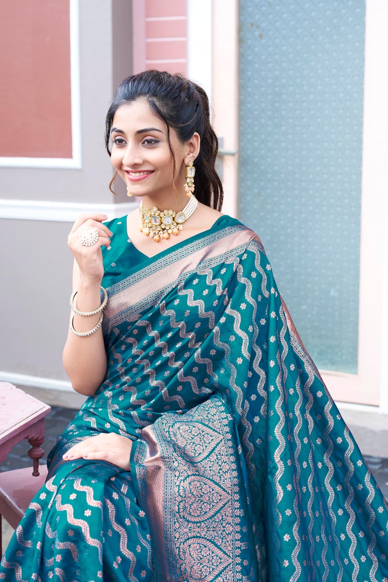 Leriya Fashion Women Saree (DARK GREEN / Free) - Image 5