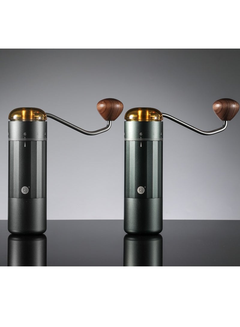 زيروهيرو مطحنة القهوة اليدوية ZEROHERO Z5 بوظائف مزدوجة، 100 إعداد للطحن، شفرات تيتانيوم CNC، جسم من سبائك الألومنيوم – مثالية للإسبريسو والصب اليدوي، سعة 20 غرام – متوفرة باللون الرمادي - Image 4