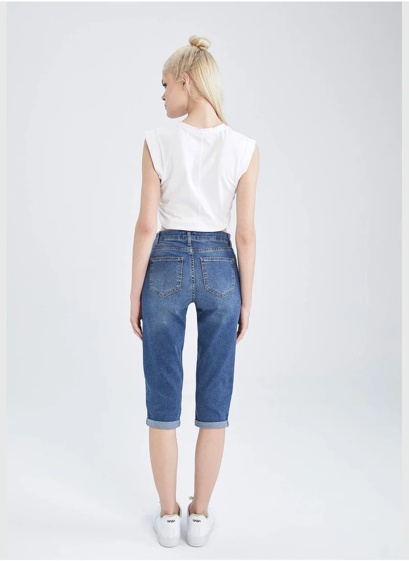 DeFacto Regular Fit Capri Jean Short