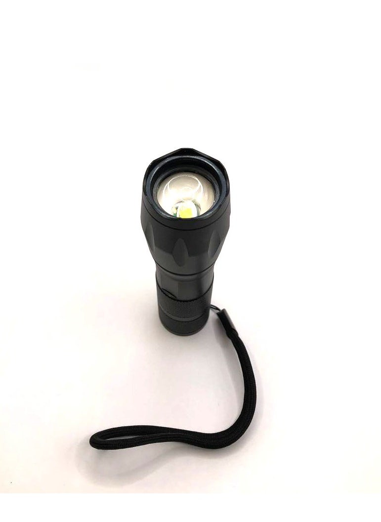 Generic High Quality Light Torch Ultra-Bright Outdoor Camping Torch Light Zoomable Flashlight  - Image 2
