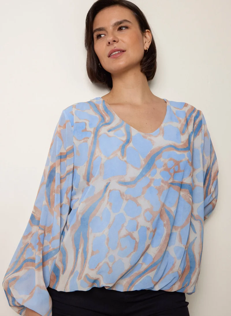 بلو فانيلا Abstract Print V Neck Puffball Top