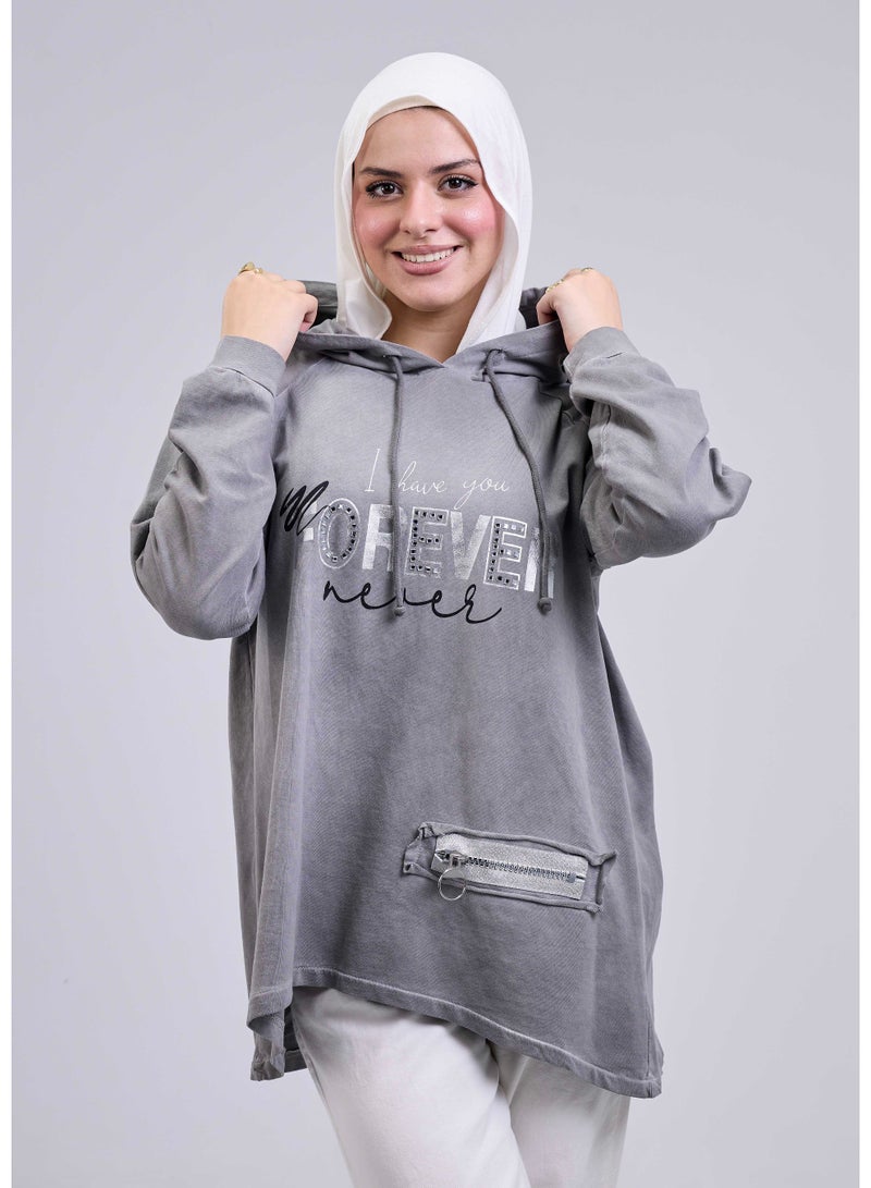 شيب ماستر سويت شيرت حريمي بكتابة لامعة وكابيشو – تصميم عملي عصري  - Image 3
