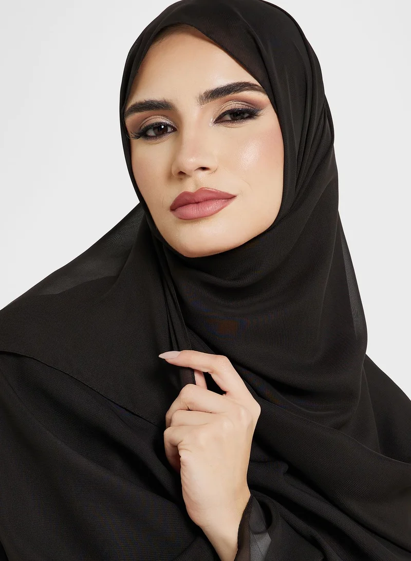 Khizana Colorblock Detail Abaya With Sheila