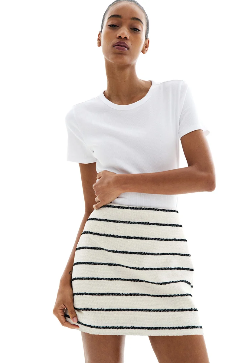 اتش اند ام تنورة ميني