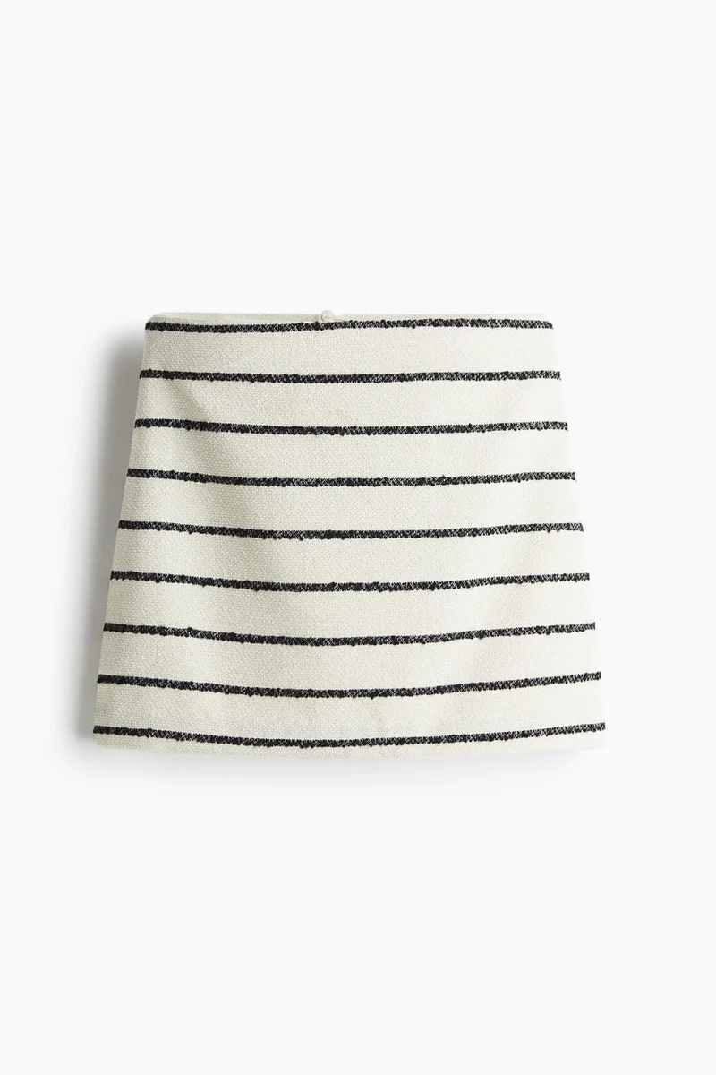 اتش اند ام تنورة ميني