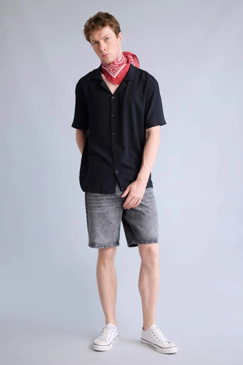 ديفاكتو Straight Fit Bermuda