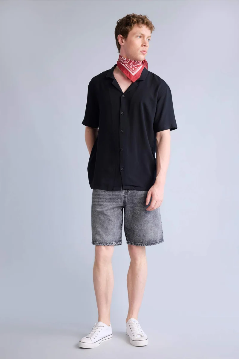 ديفاكتو Straight Fit Bermuda
