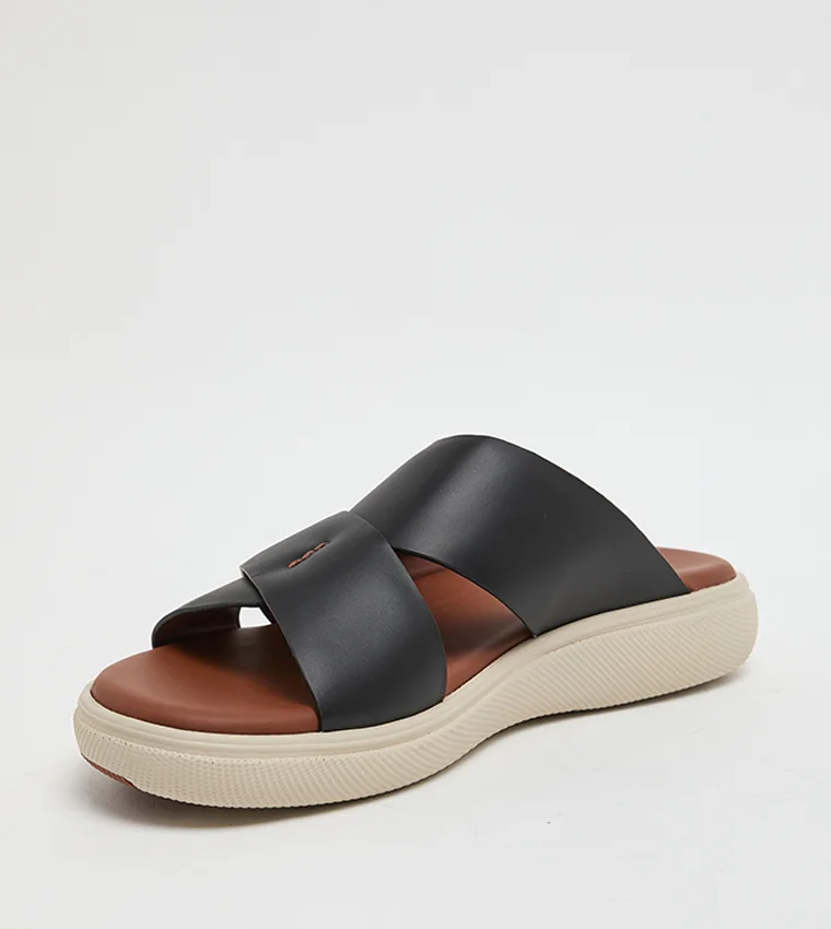 ستيف مادن Solid Arabic Sandals