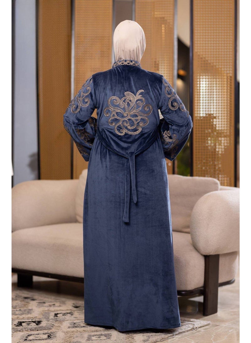 Women's winter velvet embroidered abaya – suitable for receiving guests and going out - Image 2
