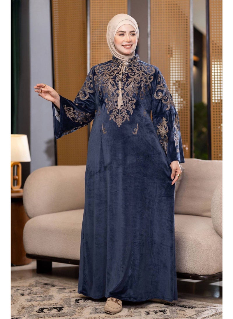 Women's winter velvet embroidered abaya – suitable for receiving guests and going out - Image 3