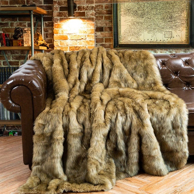 LUXURY GOLDEN FAUX FUR BLANKET 60X 80 LARGE FUR THROW BLANKETS FOR BED COUCH SOFT WARM FUZZY FLUFFY GOLDEN WITH BACK TIPPED BLANKET REVERSIBLE TO PLUSH VELVET