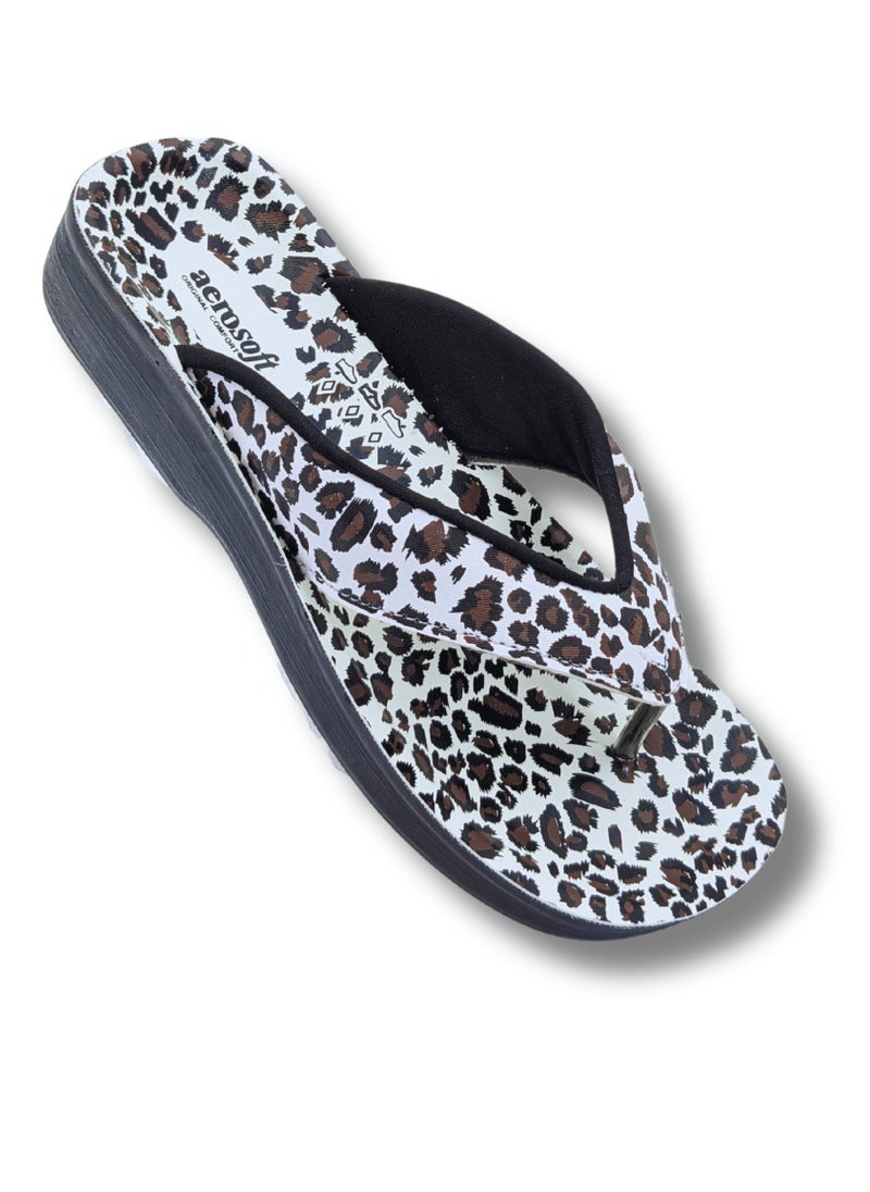 aerosoft Aerosoft Women Slippers A0848 Brown  - Image 2