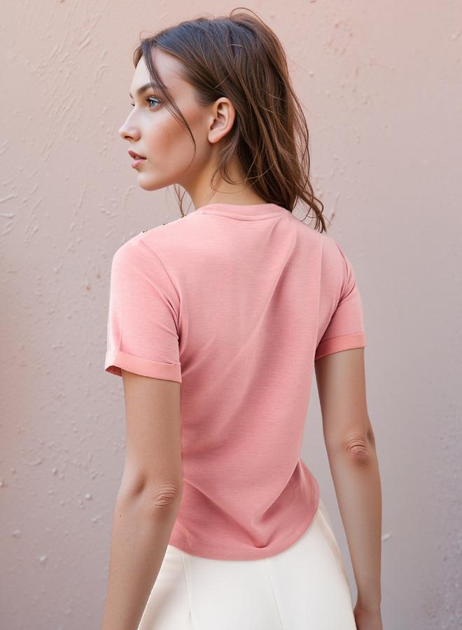 تواكستريمز تيشيرت بياقة دائرية وتفاصيل أزرار - Image 3