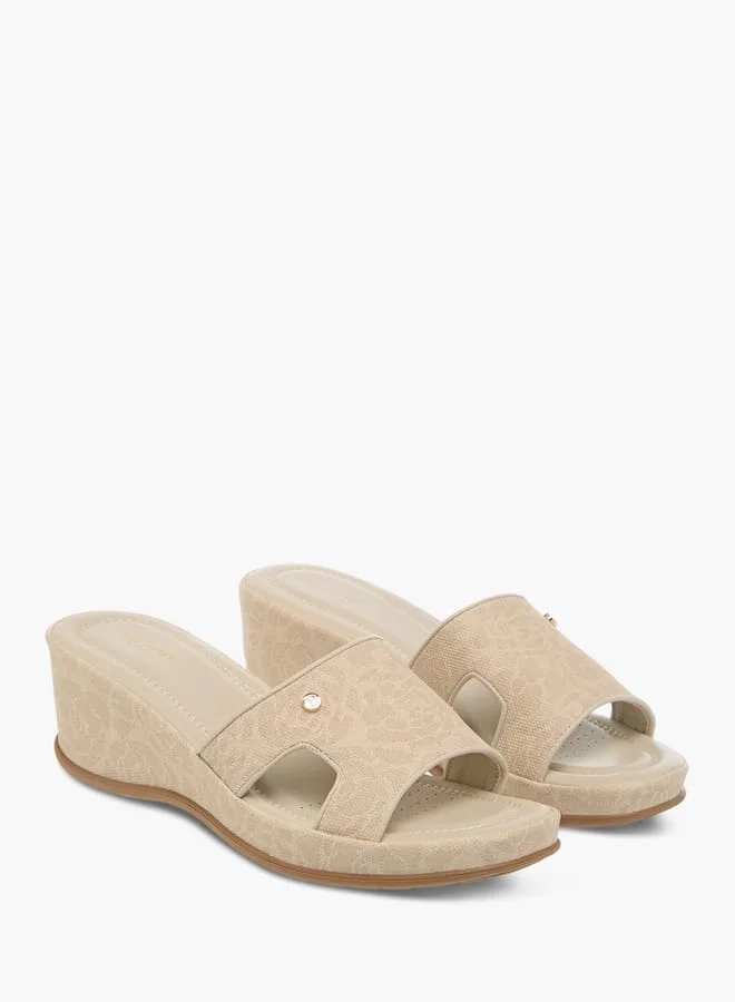 فلورا بيلا من شو إكسبرس صنادل نسائية بكعب إسفين بنقوش زهور ونسيج