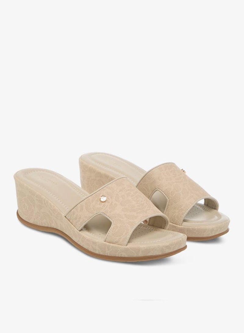 فلورا بيلا من شو إكسبرس صنادل نسائية بكعب إسفين بنقوش زهور ونسيج - Image 2