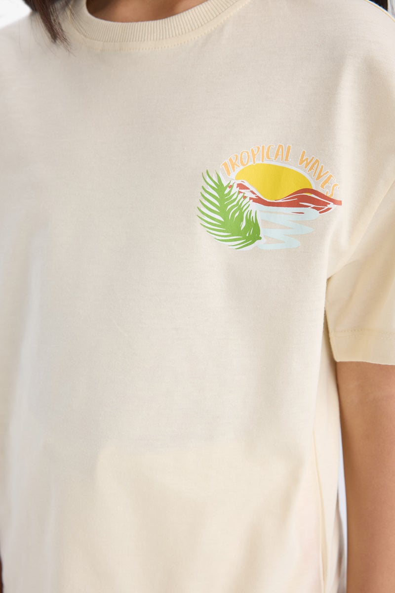 ديفاكتو تي شيرت مريح بأكمام قصيرة للبنات - Image 5