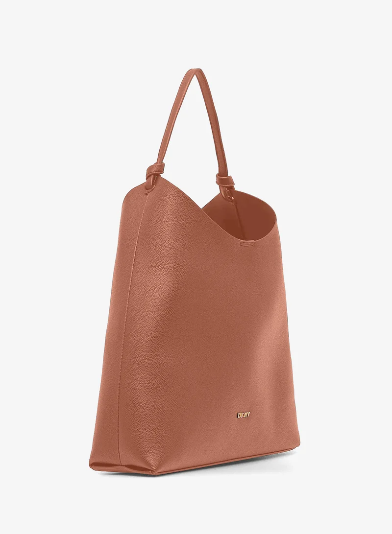 د ك ن ي Paula Hobo