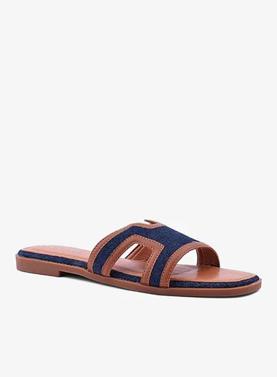 Cuple Casual flat slippers perfect for relaxed days.