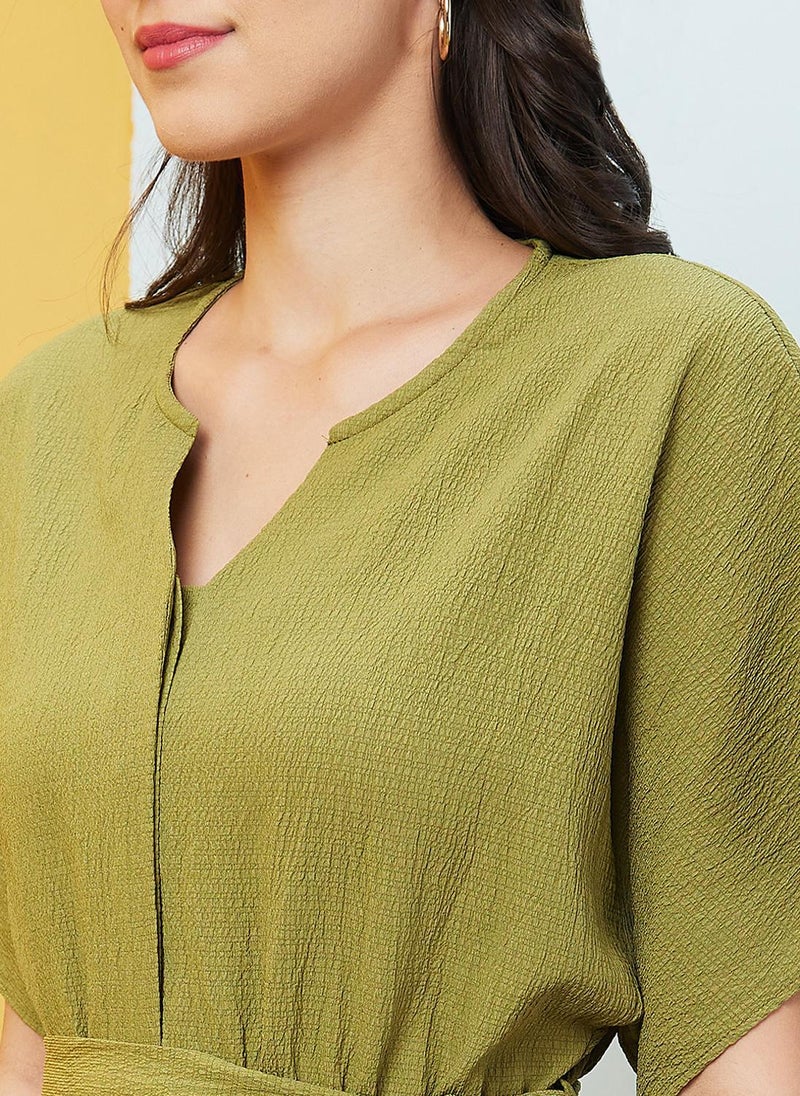 Globus Women's Green Self Design Casual Jumpsuit with Round Neck V Cut Kimono Sleeves and Belted Waist - Image 5
