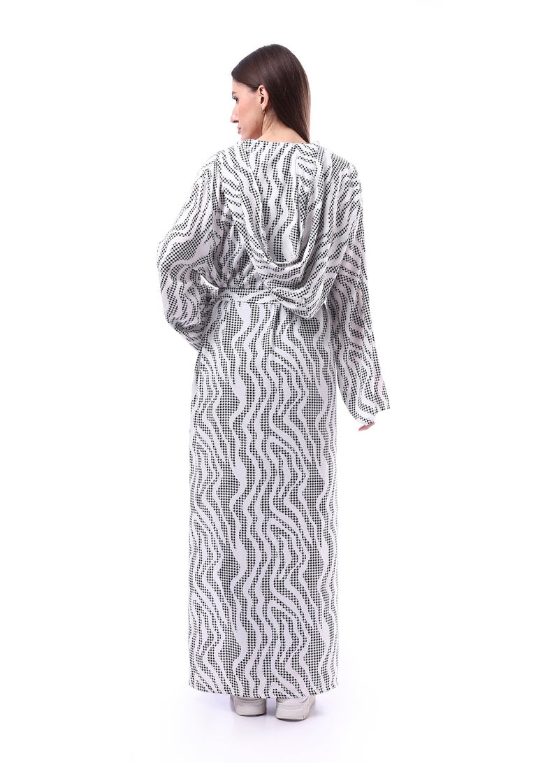 Andora Slip On Patterned Long Koftan _ White & Black  - Image 4