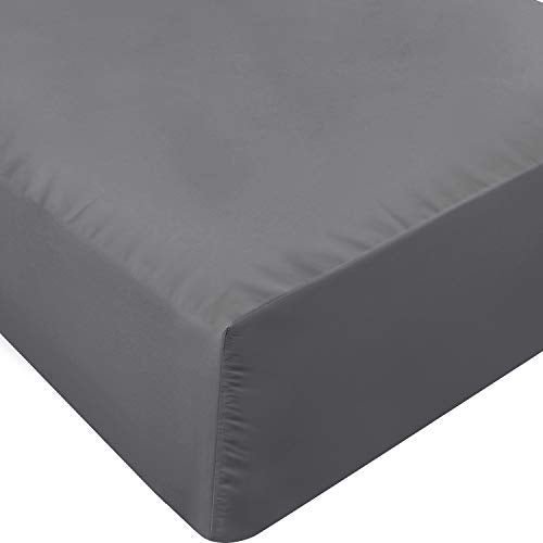 Utopia Bedding شيت مفروشات يوتوبيا توين XL - شيت سفلي - جيب عميق - ميكروفايبر ناعم - مقاوم للانكماش والتلاشي - سهل العناية - شيت مفروش واحد فقط (رمادي) - Image 1