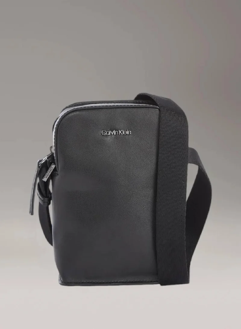 CALVIN KLEIN Reporter Bag