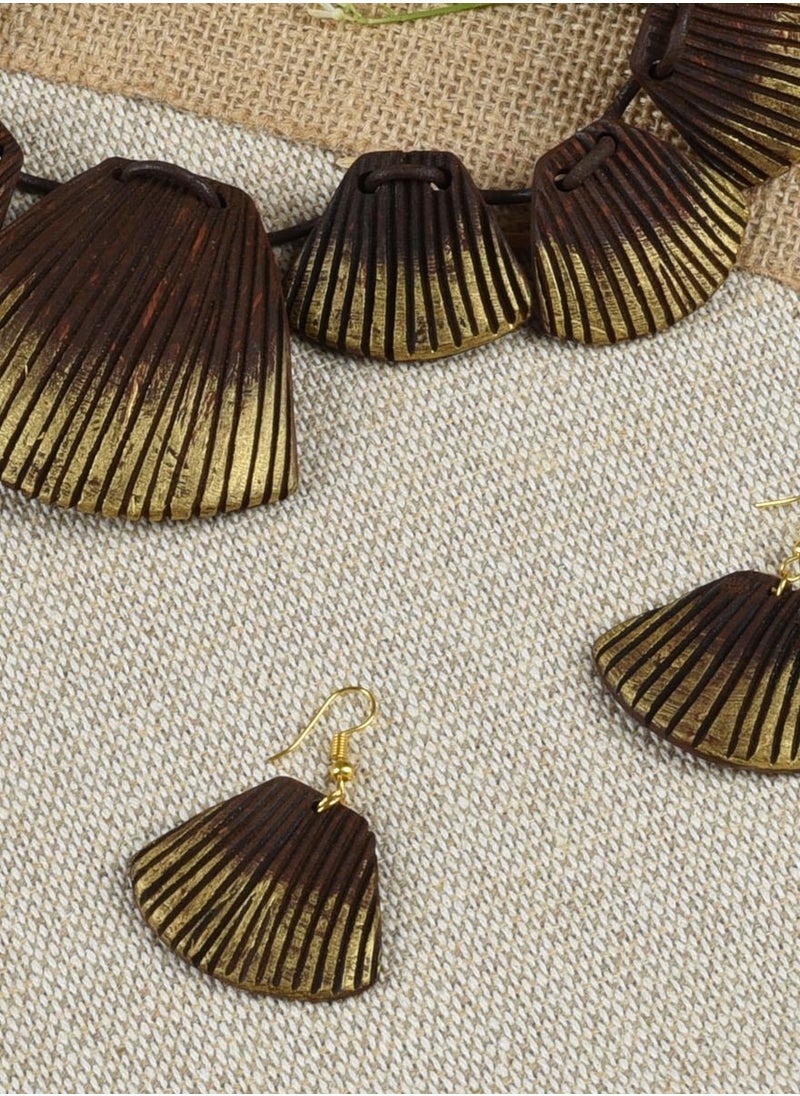 N & H - Women's Coconut Shell Sea Shell Design Necklace with Earrings Set - Image 1