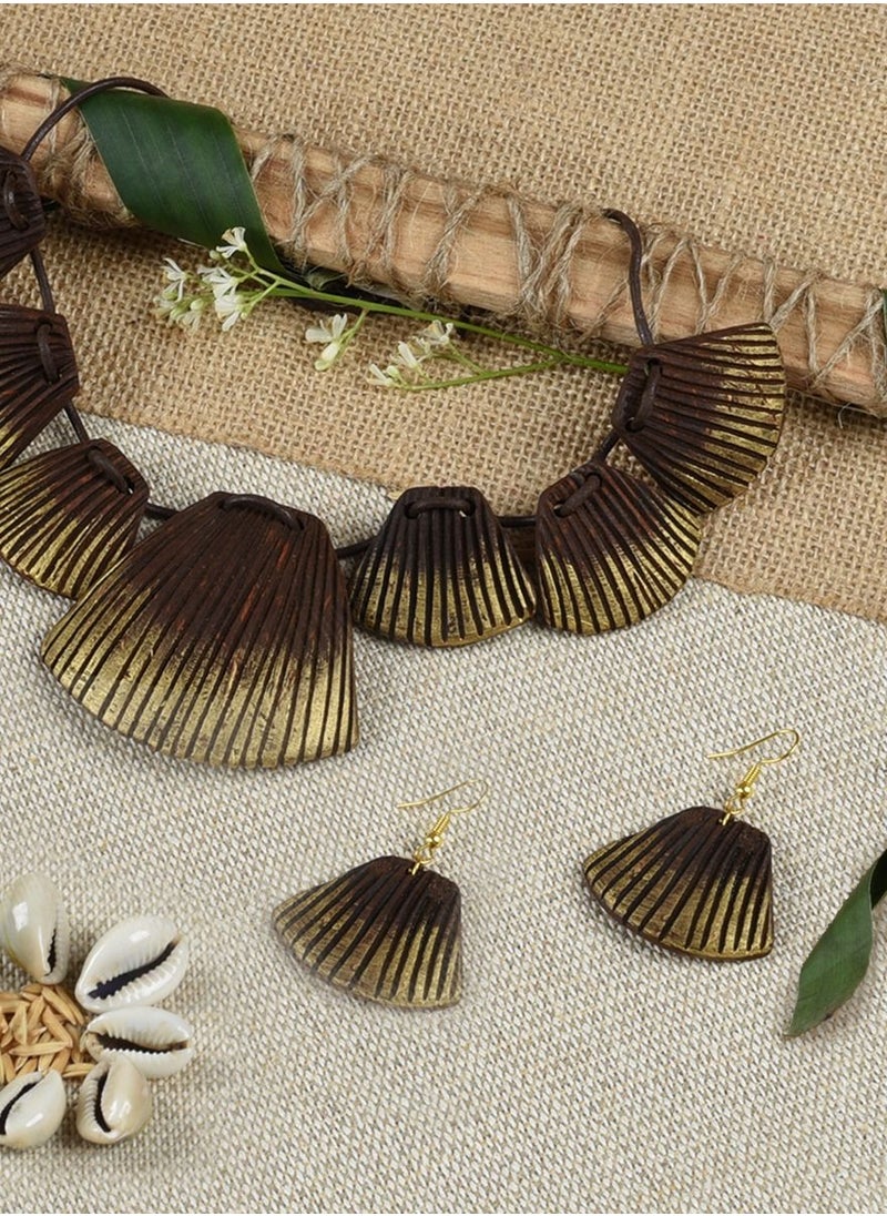 N & H - Women's Coconut Shell Sea Shell Design Necklace with Earrings Set - Image 1