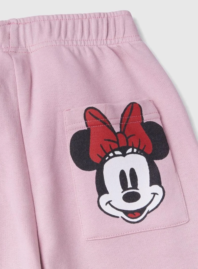 يونايتد كولورز أوف بينتيون جوجرز ديزني