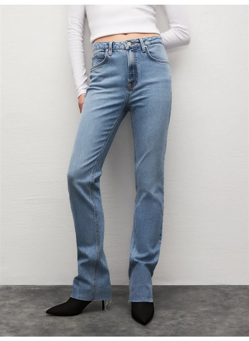 ال تي بي Betiana x Straight Leg High Waist Jeans