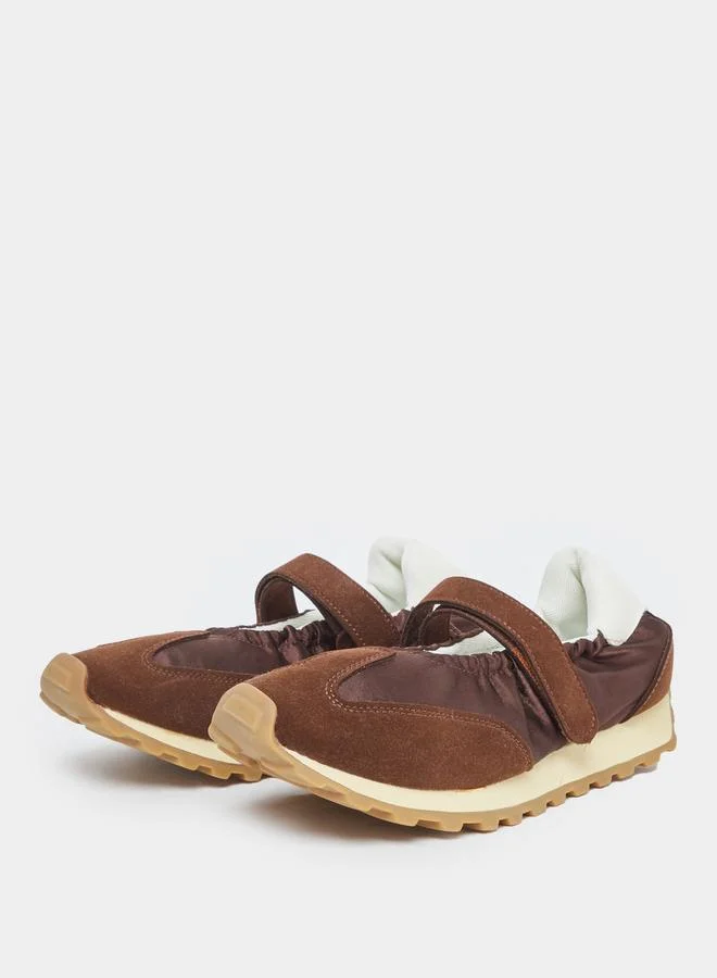 Styli Styli Women Brown Hook and Loop Sneakers
