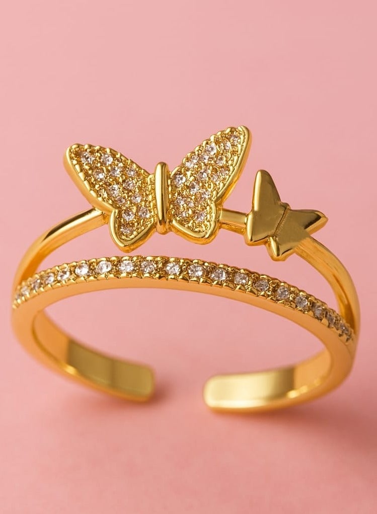"خاتم الفراشتين الفاخر –  أناقة تنبض بالحياة   بتصميم فريد يجمع ب ين الرقة والتميّز،  مثالي لعاشقات التفاصيل  الراقية والرموز التي تعبّر  عن الأنوثة والانطلاق" - Image 4