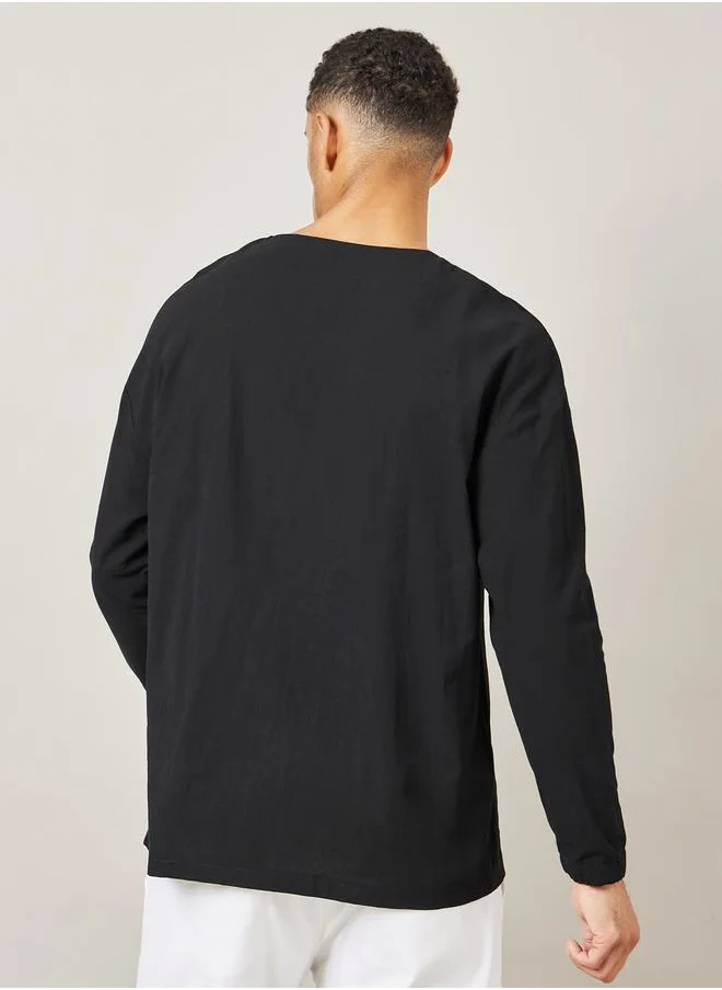 ستايلي Textured Woven Notch Neck Shirt