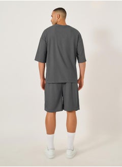 Styli Solid Textured Knit Oversized Streetwear T-Shirt and Shorts Set  - Image 5