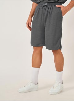 Styli Solid Textured Knit Oversized Streetwear T-Shirt and Shorts Set  - Image 4