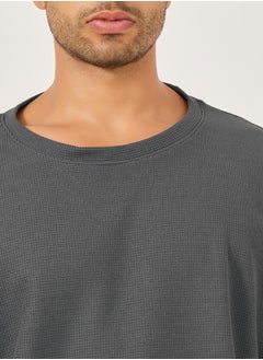 Styli Solid Textured Knit Oversized Streetwear T-Shirt and Shorts Set  - Image 3