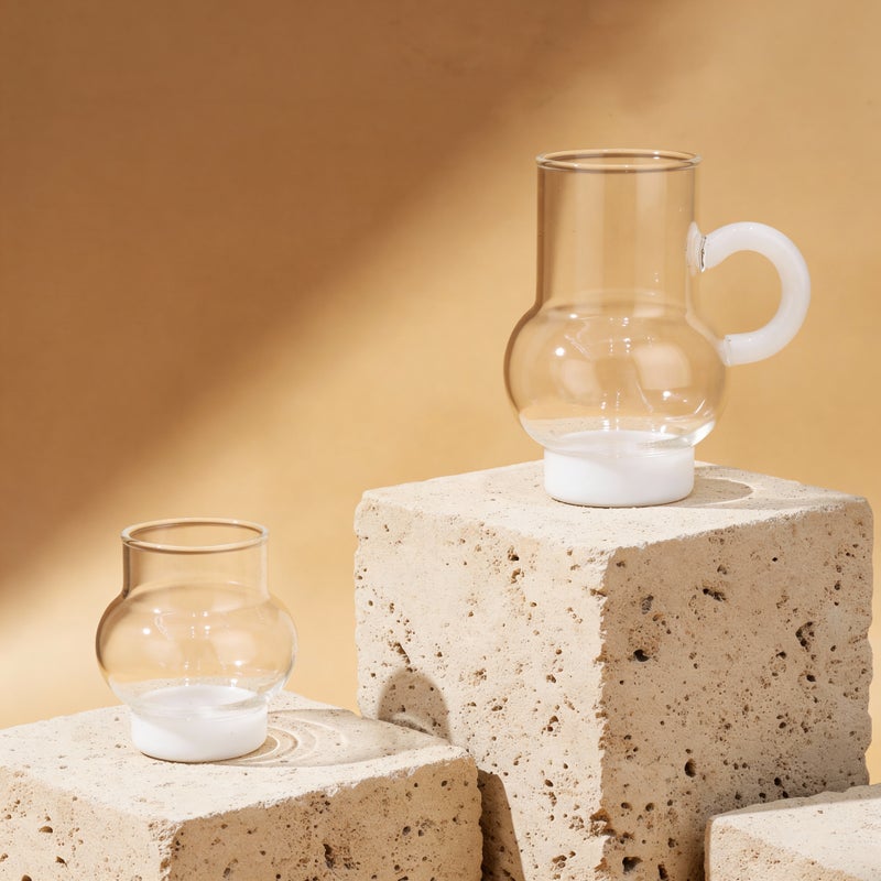 طقم تقديم الشاي والقهوة - تصميم زجاجي دائري بقاعدة ملونة وصحن شفاف