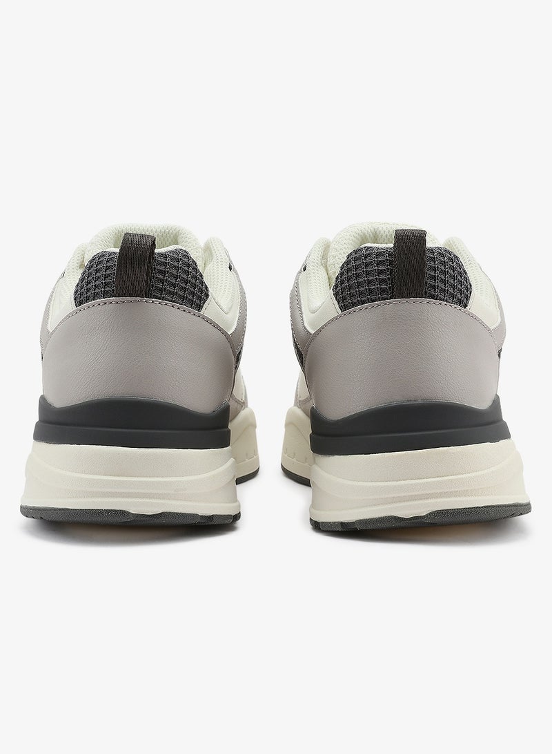 يو اس بولو اسن أحذية رياضية بيضاء للرجال بتصميم عصري بلمسات رمادية، أحذية كاجوال متينة وأنيقة - Image 3
