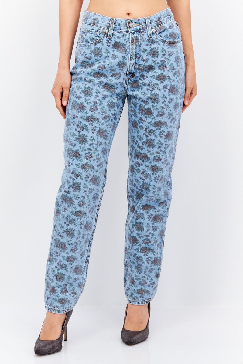 Levi's جينز نسائي غير قابل للتمدد بتصميم مطبوع شامل، مجموعة أزرق - Image 1