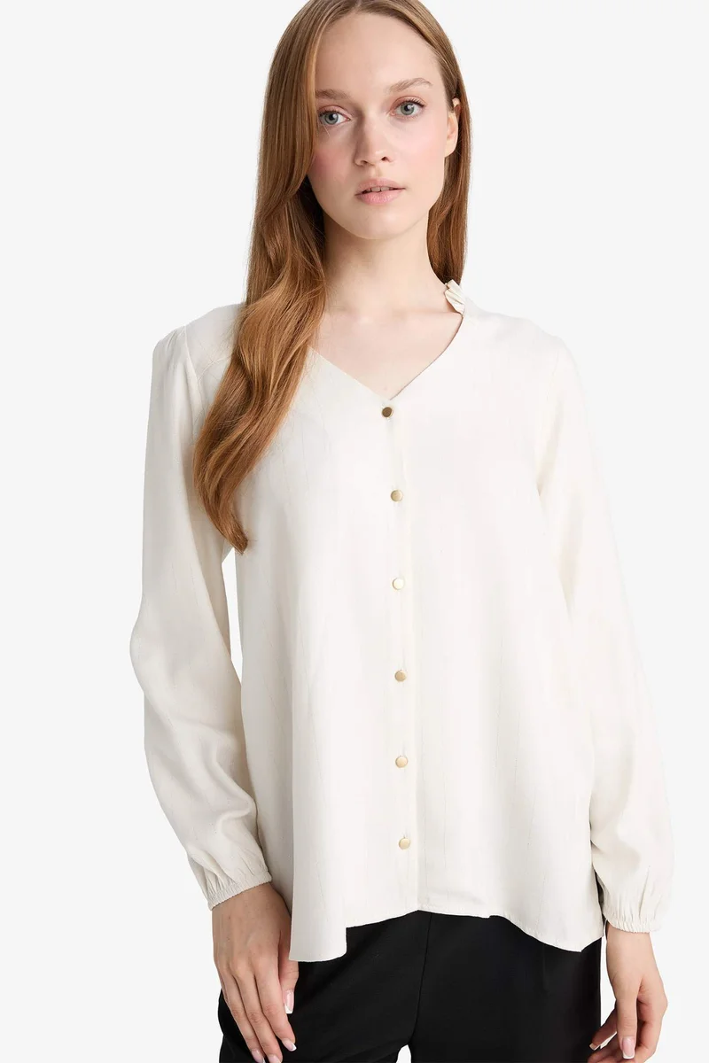 ديفاكتو Regular Fit Crew Neck Long Sleeve Shirt