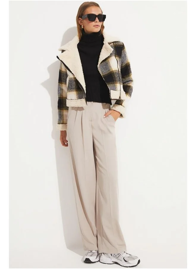 جون June Fur Lined Plaid Patterned Coat Mustard