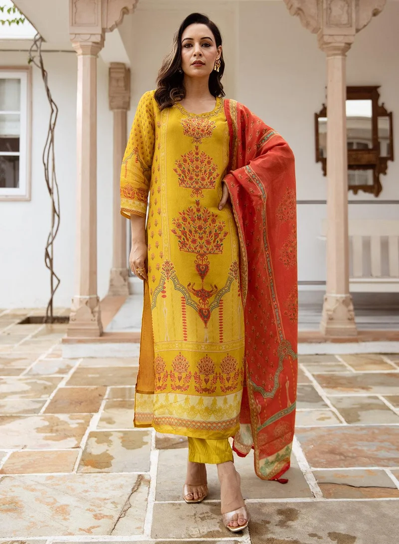 آي شين Women's Mustard Viscose Blend Printed Tunic Full Length Casual Straight Fit Kurta Set
