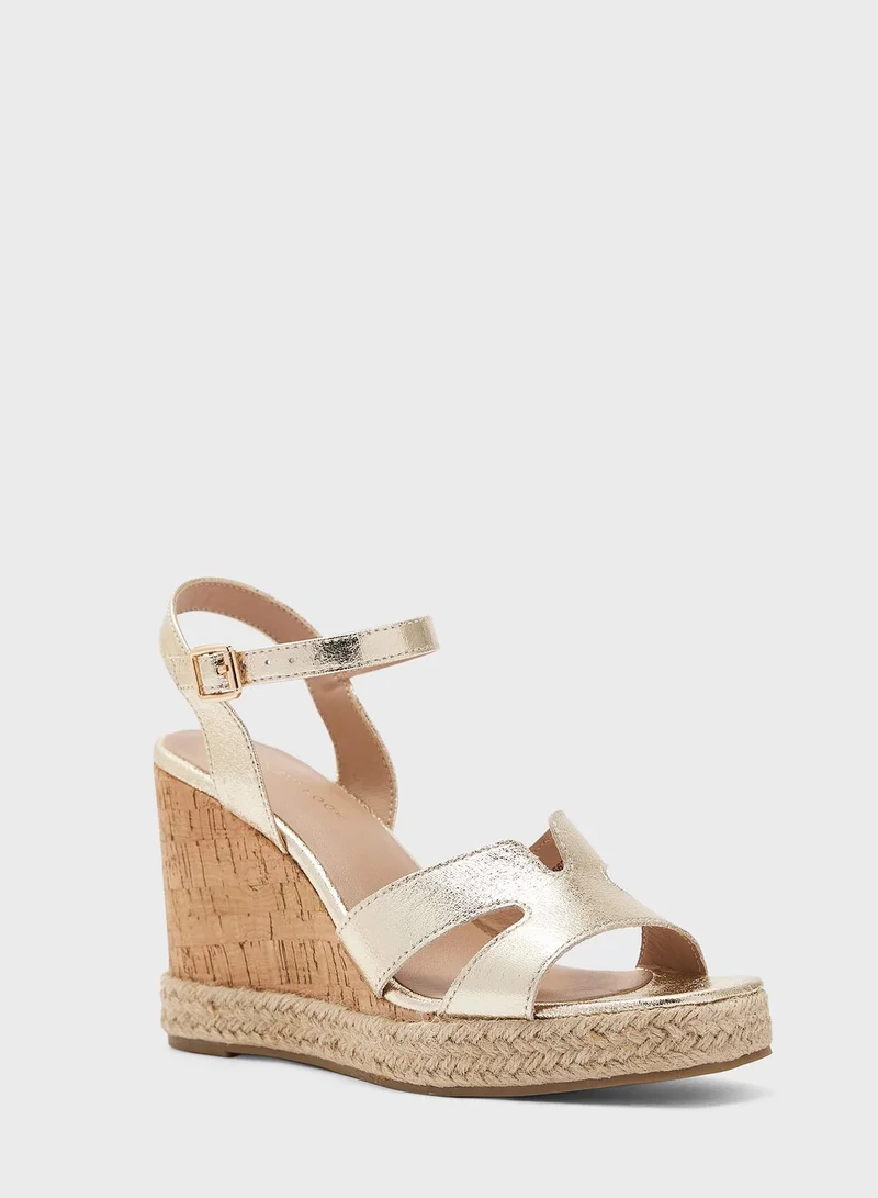 NEW LOOK Pearls Wedge Sandals