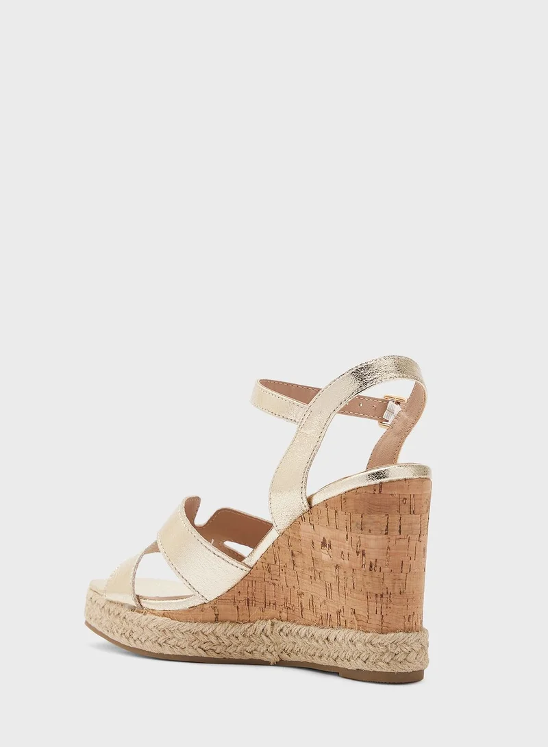 NEW LOOK Pearls Wedge Sandals
