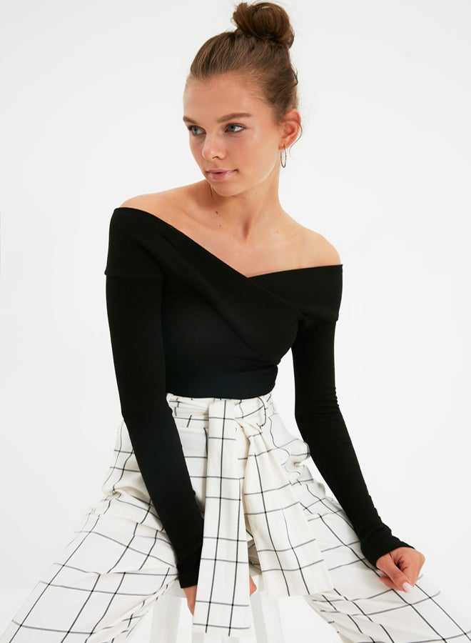 trendyol Black Slim Carmen Collar Ribbed Stretchy Knitted Bodysuit with Snap Fasteners TWOAW21BD0053 - Image 2